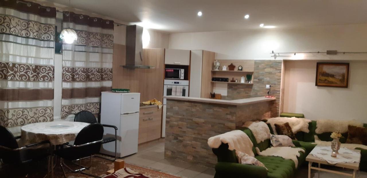 Apartman Yvet Sucany Extérieur photo