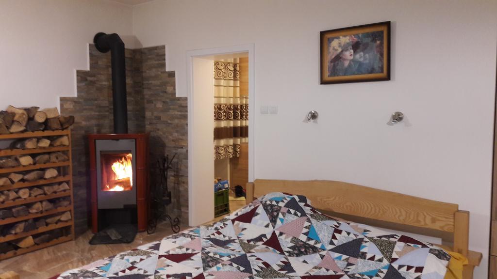 Apartman Yvet Sucany Extérieur photo