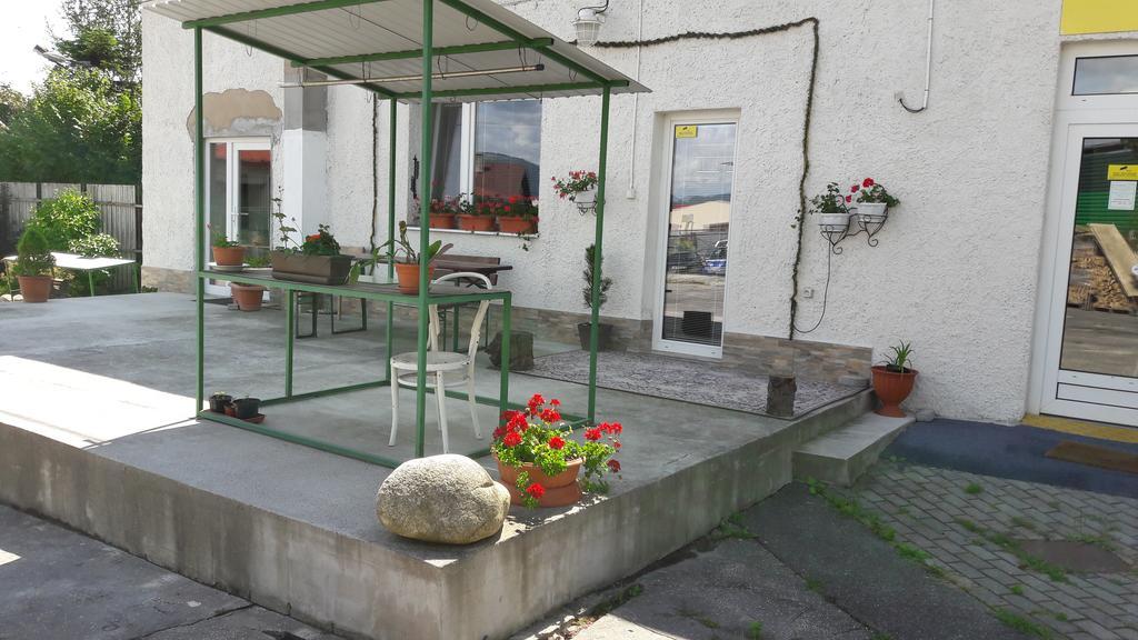 Apartman Yvet Sucany Extérieur photo