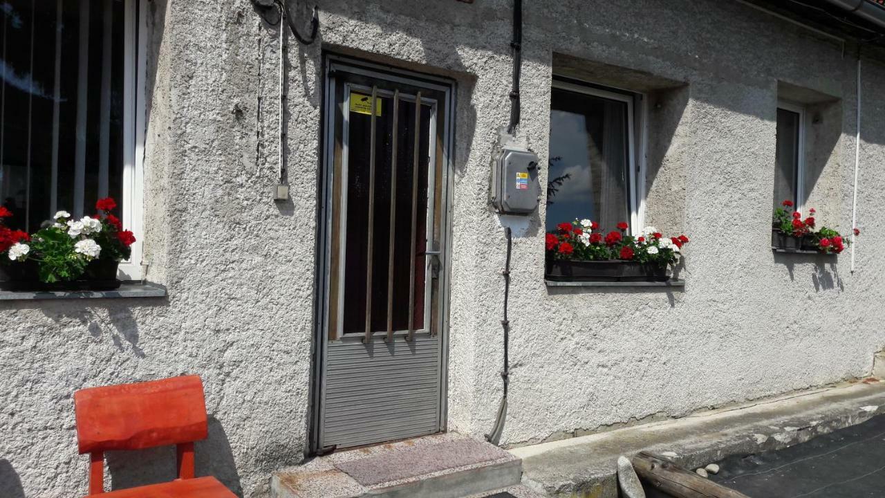 Apartman Yvet Sucany Extérieur photo